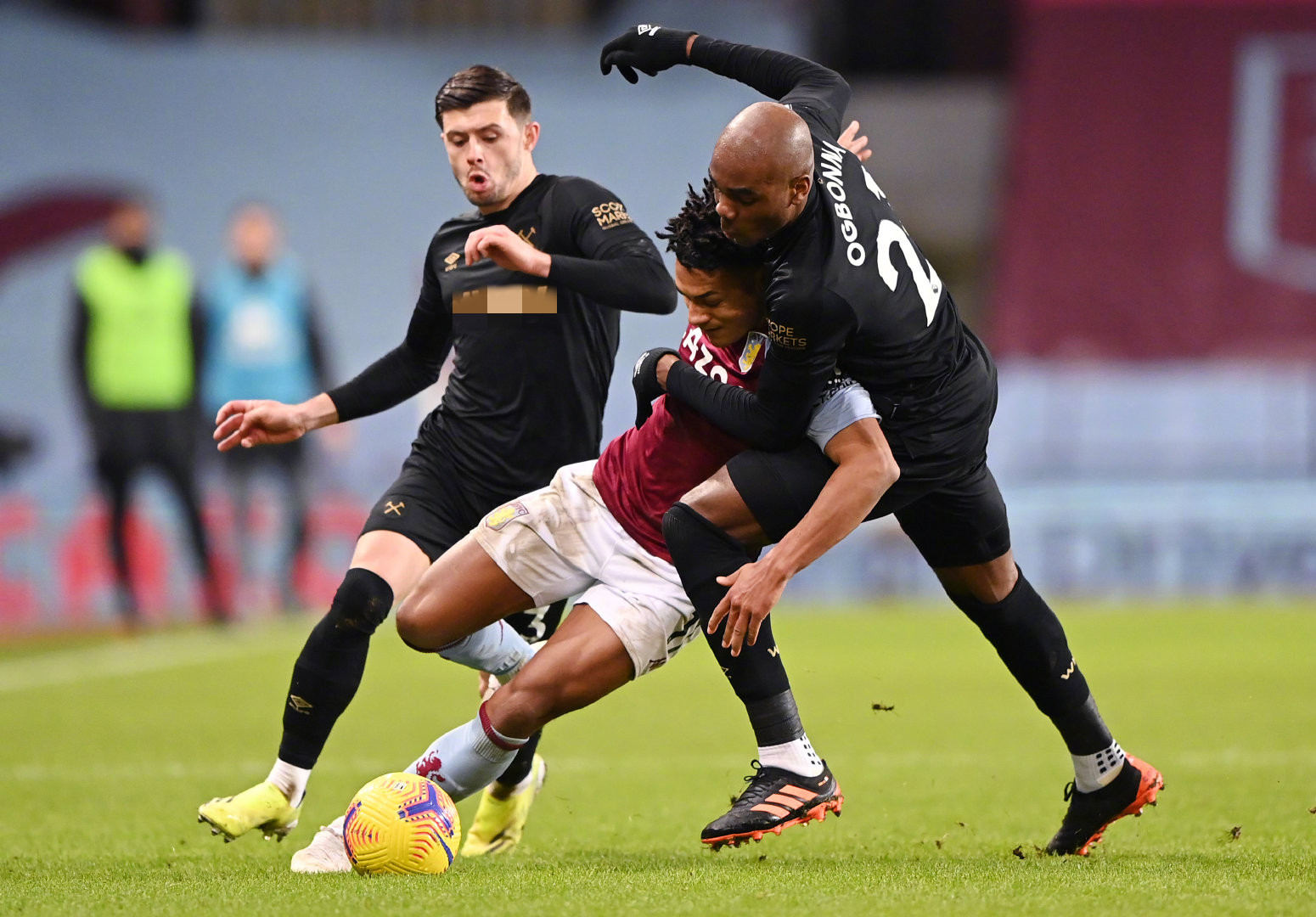 摩尔在球队 摩尔在球队